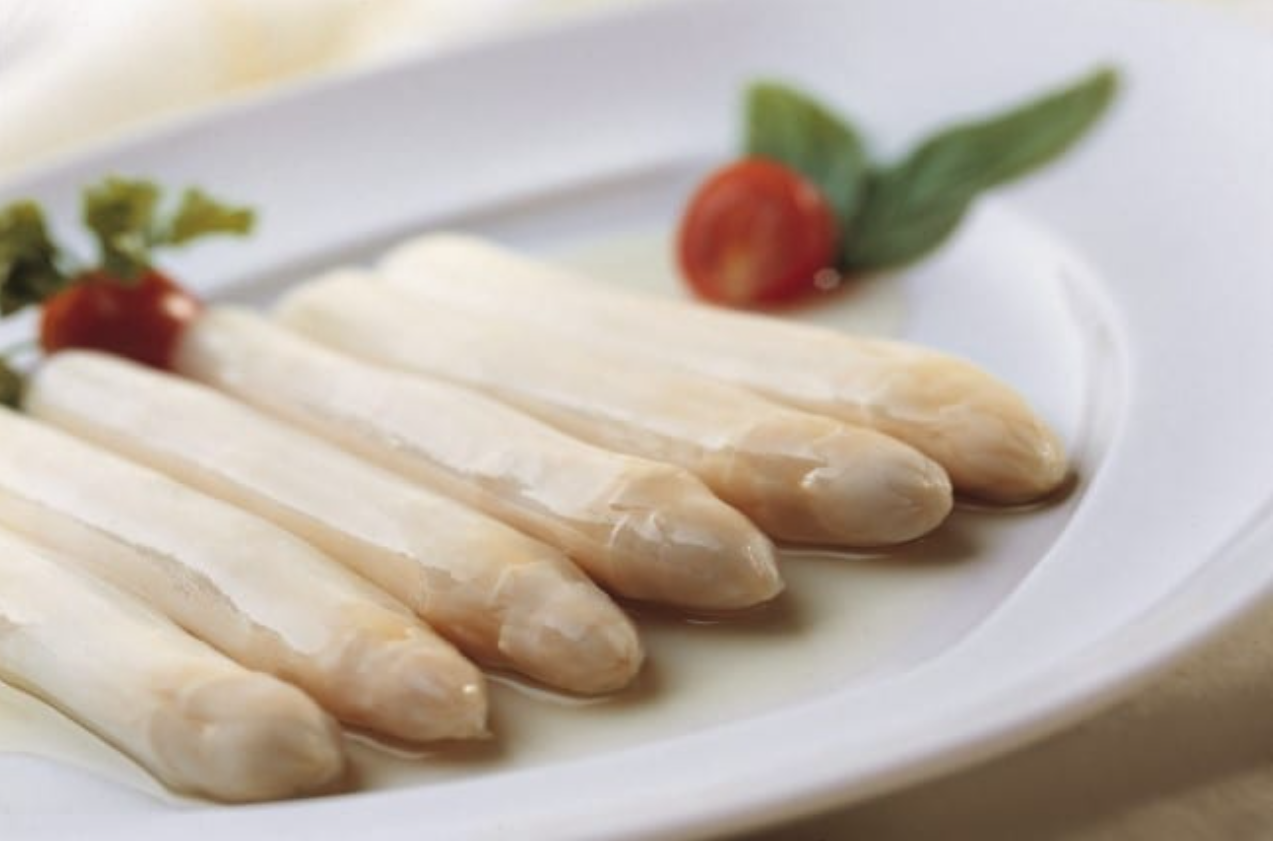 Espárragos blancos con melva en conserva.